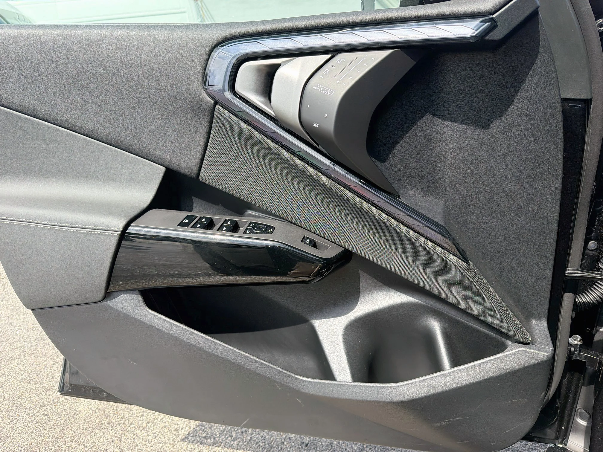 New 2026 Black Sapphire Metallic BMW 30 xDrive image 22