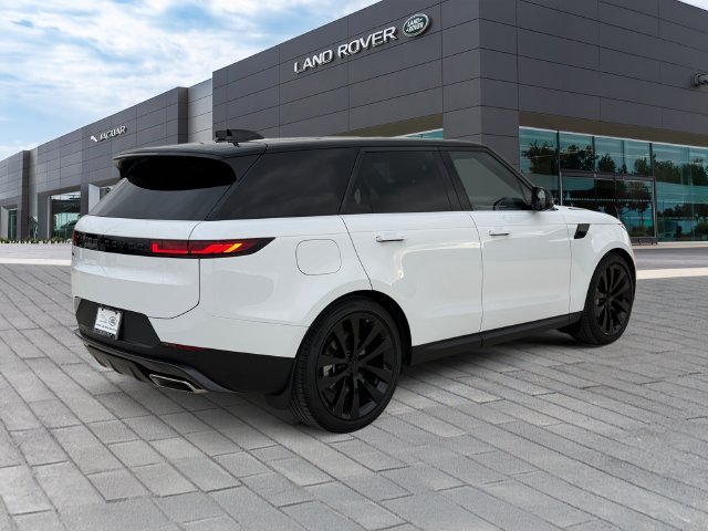 Used 2026 White Land Rover SE image 5