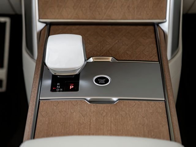 Used 2025 Icy White Gloss Land Rover SV image 19