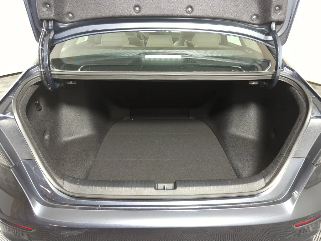 New 2026 Meteorite Gray Metallic Honda SE image 10