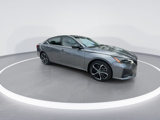 Used 2024 Nissan Altima SR with VIN 1N4BL4CV2RN303592 for sale in North Miami, FL
