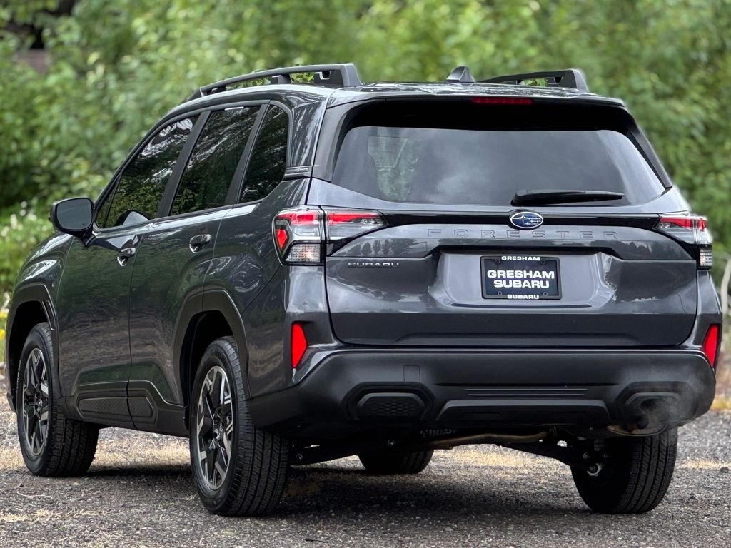 Used 2025 Magnetite Gray Metallic Subaru Premium image 5