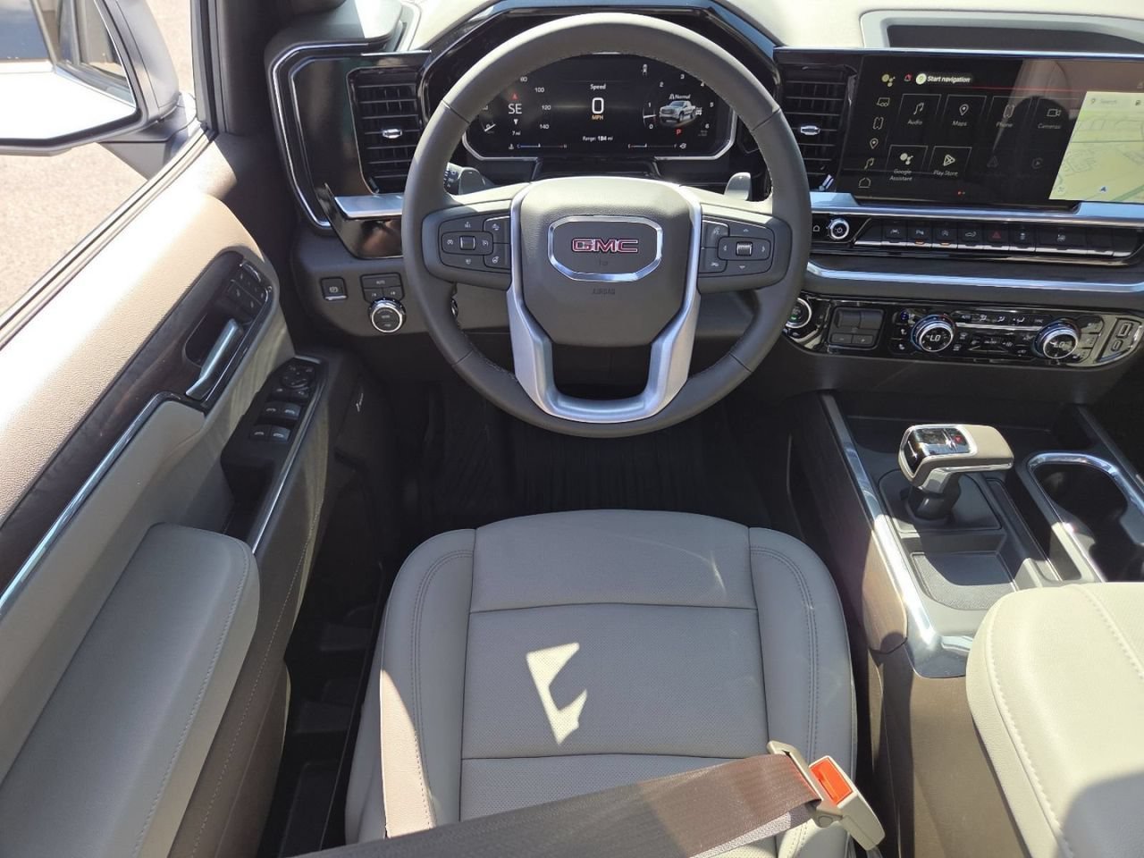New 2026 Glacier White Tricoat GMC SLT image 29