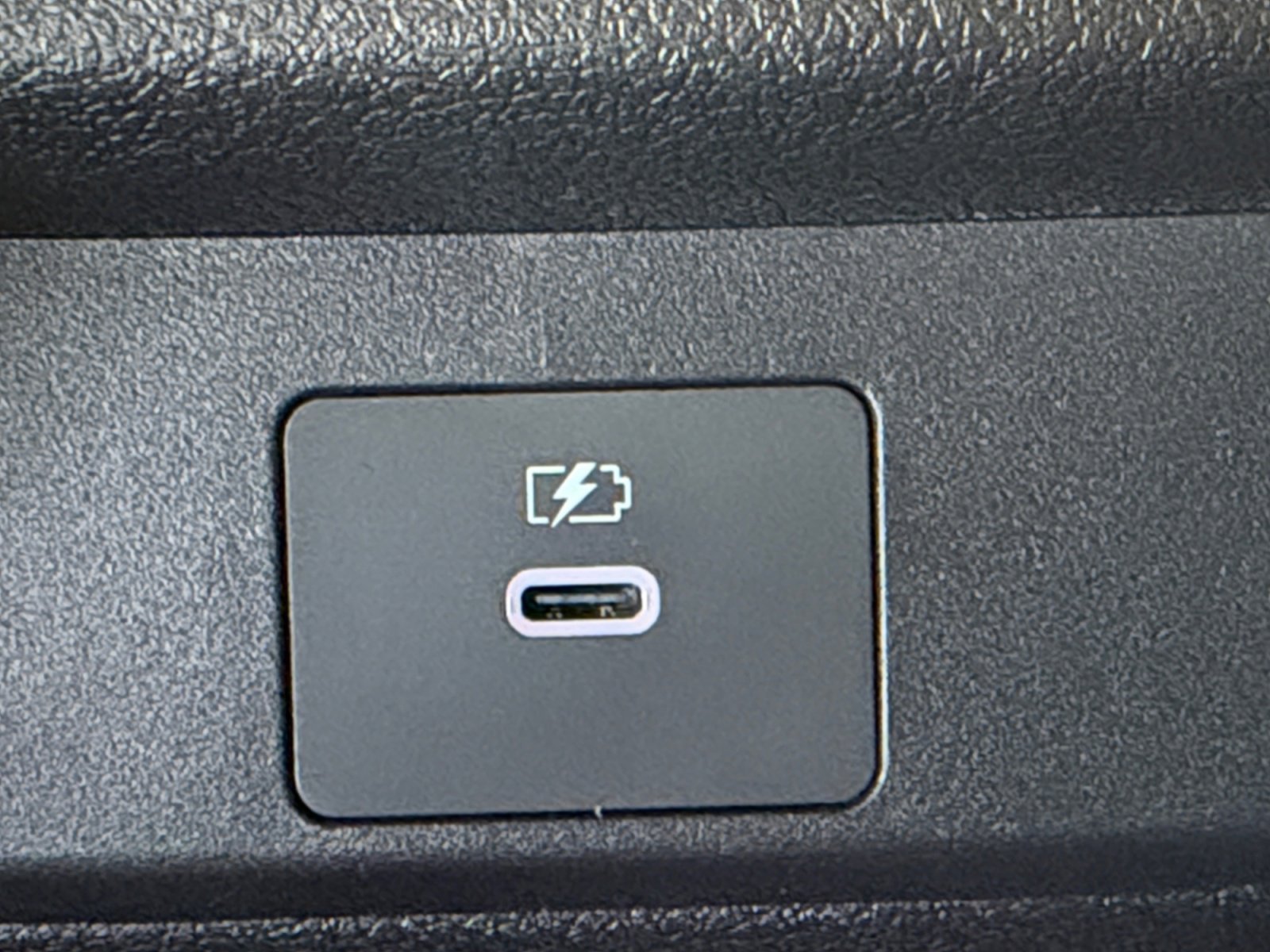New 2026 Aspen White Tricoat/Super Black Nissan SR image 35