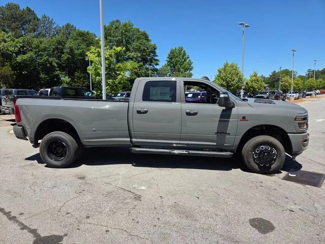 New 2026 Ceramic Gray Clear-Coat Exterior Paint RAM Laramie image 10