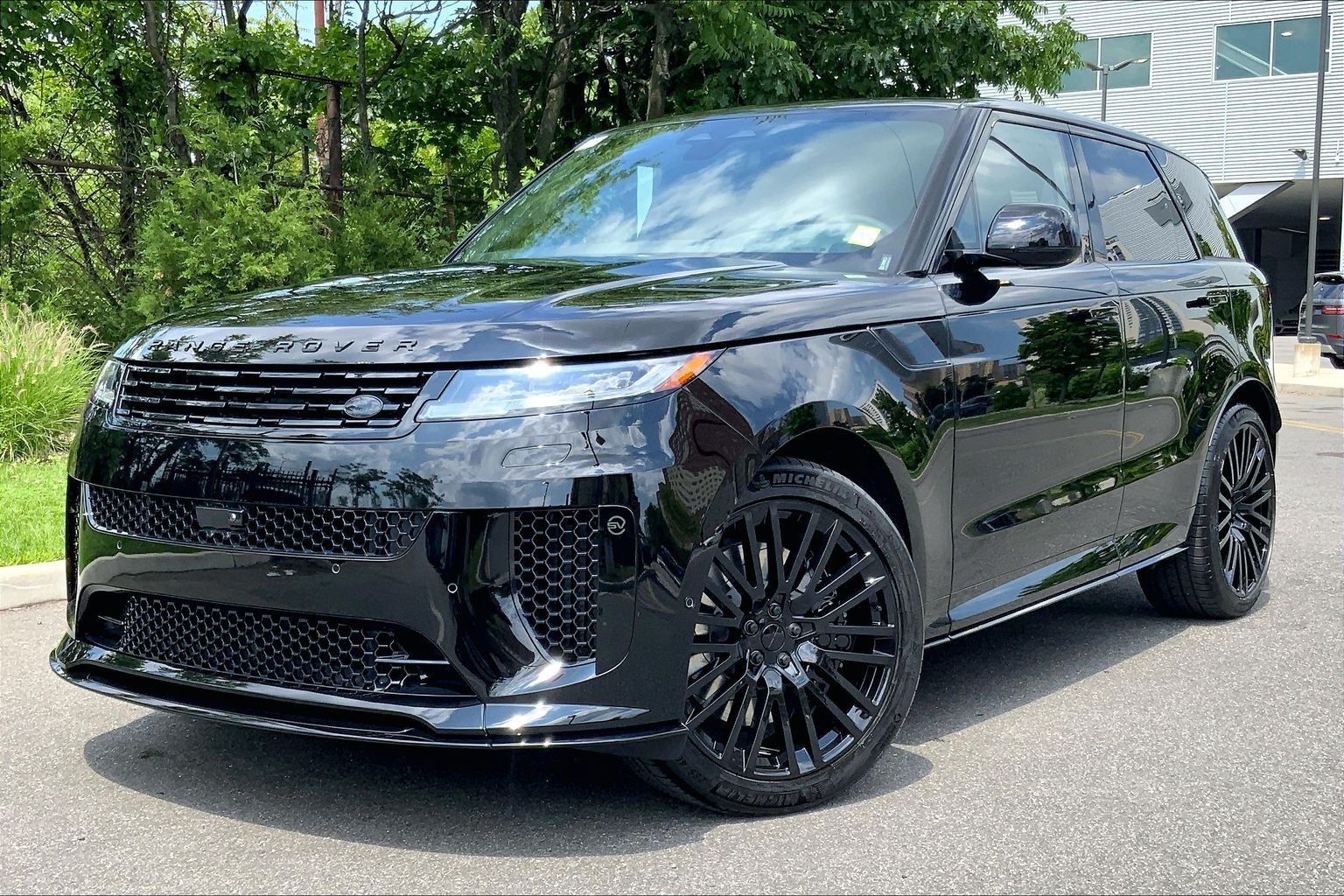 New 2026 Narvik Black Land Rover SV image 1