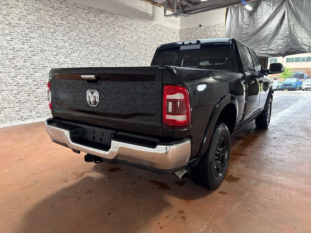 Used 2020 Diamond Black Crystal Pearlcoat Ram Laramie image 7