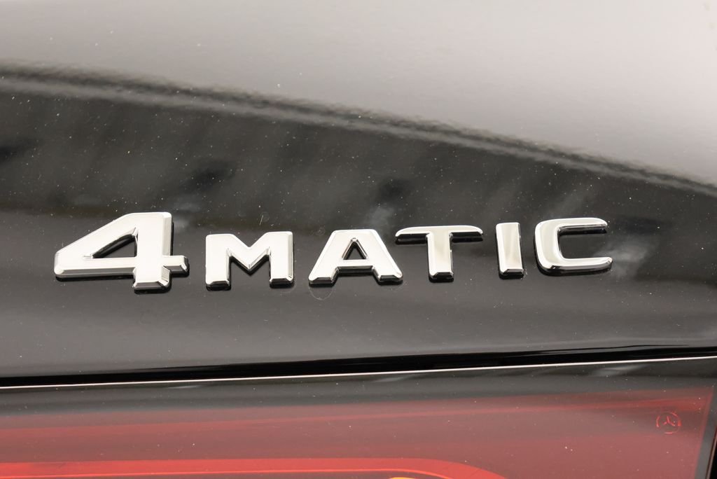 Used 2026 Black Mercedes-Benz GLC 300 image 14