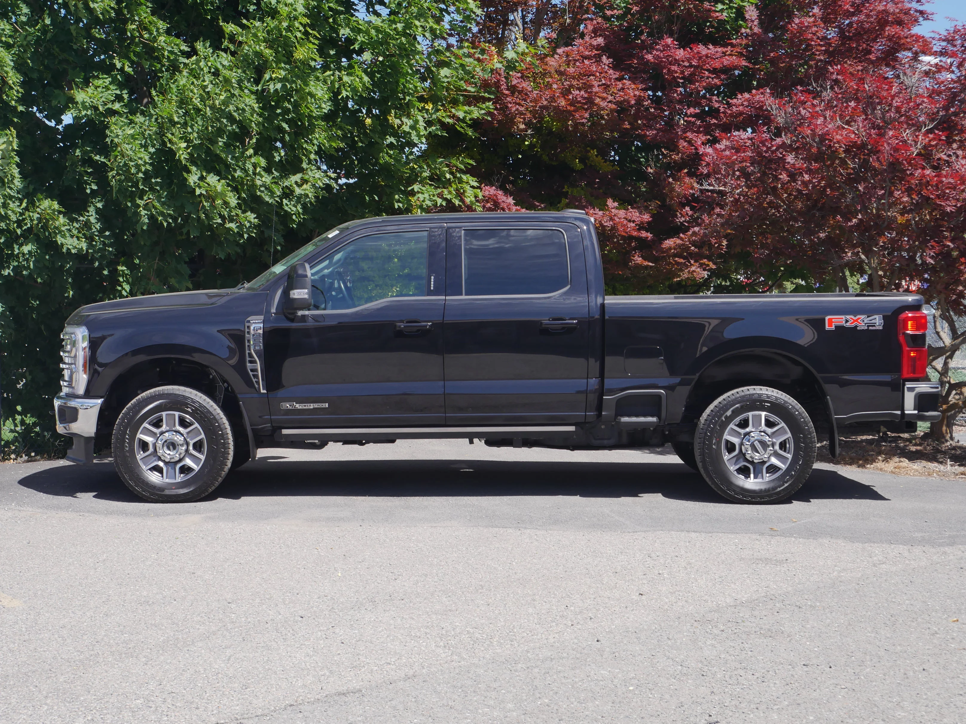 Certified Used 2024 Agate Black Metallic Ford LARIAT image 19