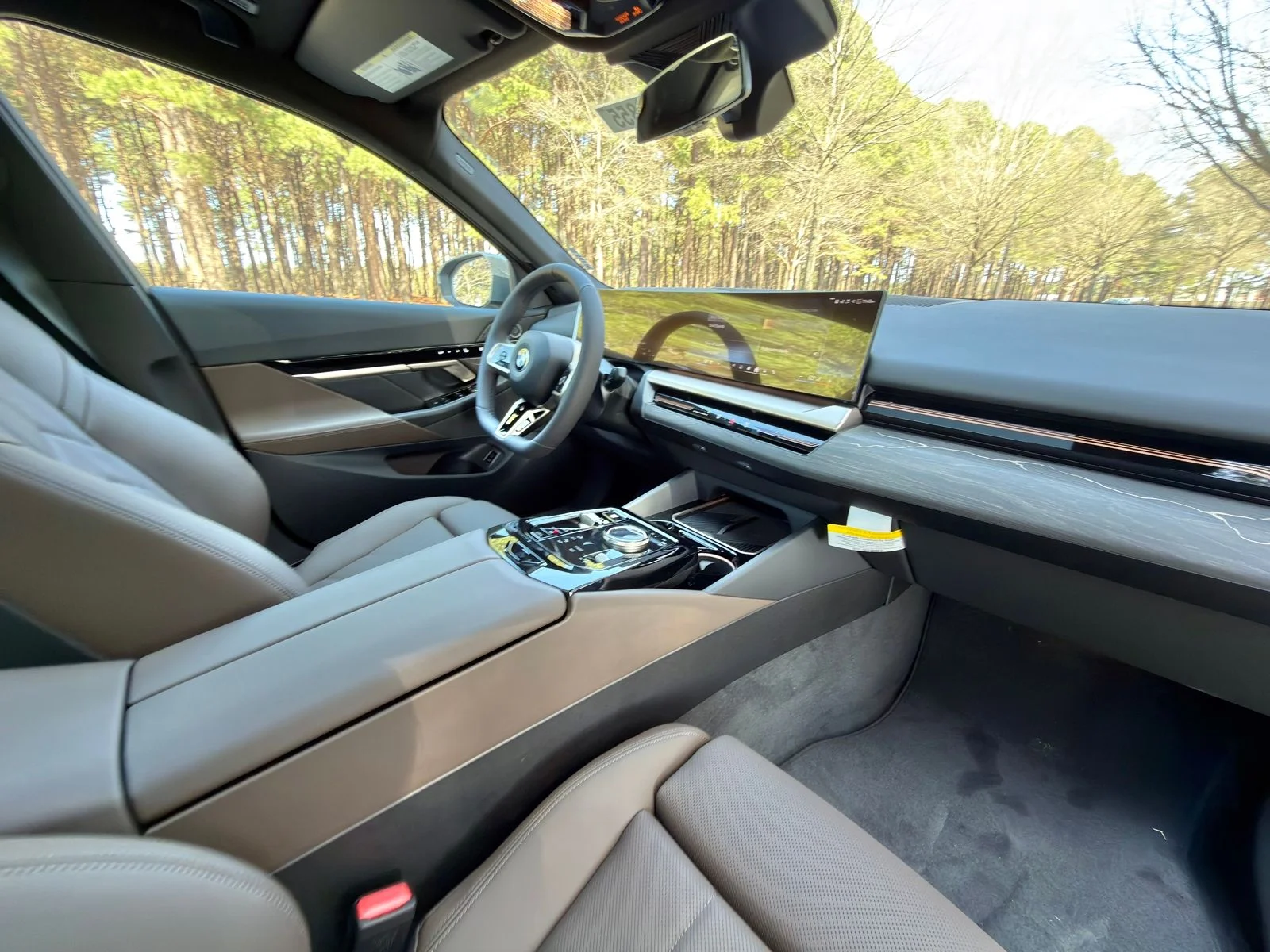 New 2026 Oxide Grey Metallic BMW 530i xDrive image 19