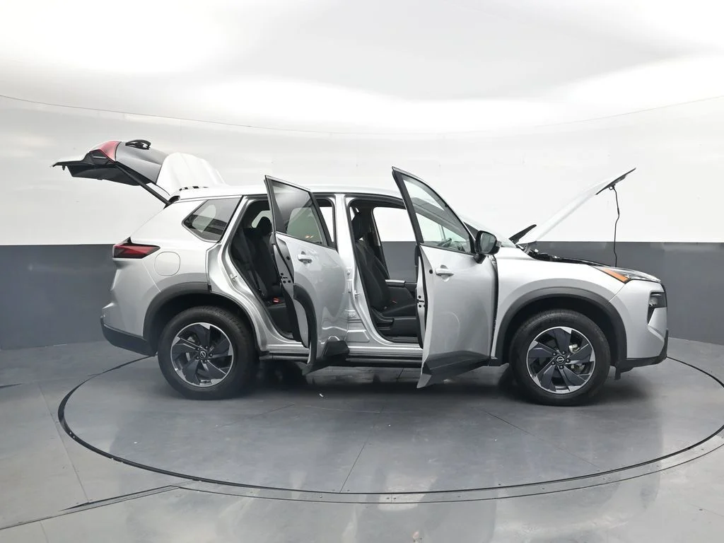 Used 2025 Silver Nissan SV image 42
