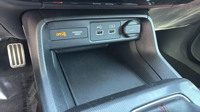 Used 2024  Honda Base image 34