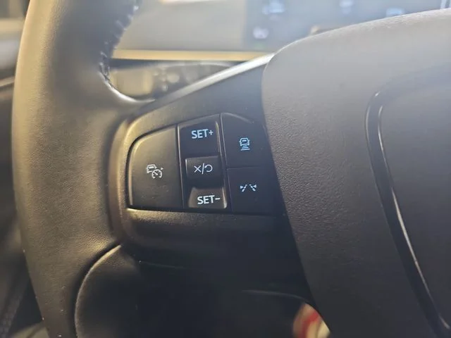 Used 2025 Gray Ford Select image 17