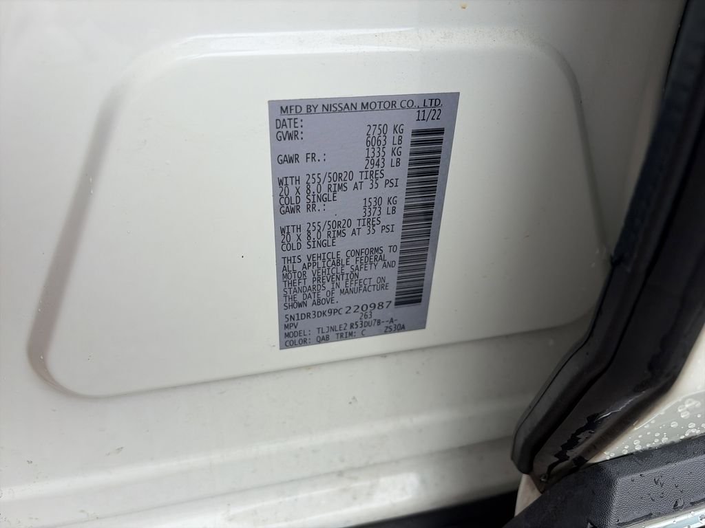 Used 2023 White Nissan Platinum image 38