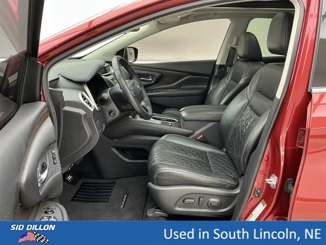 Used 2020 Cayenne Red Metallic Nissan Platinum image 17