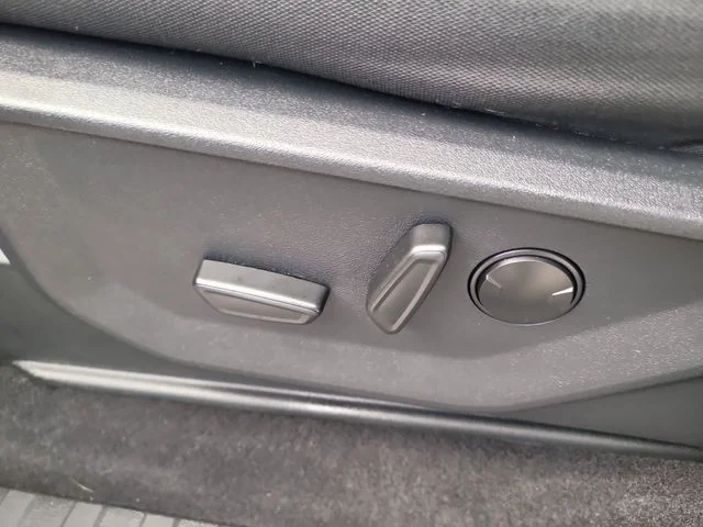 Used 2024 Blue Ford XLT image 21