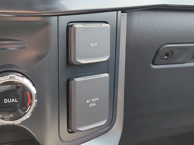 New 2026 Avalanche Ford Platinum image 26