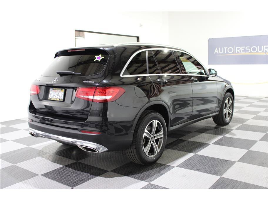 2019 Mercedes Benz GLC 300 4MATIC photo 4