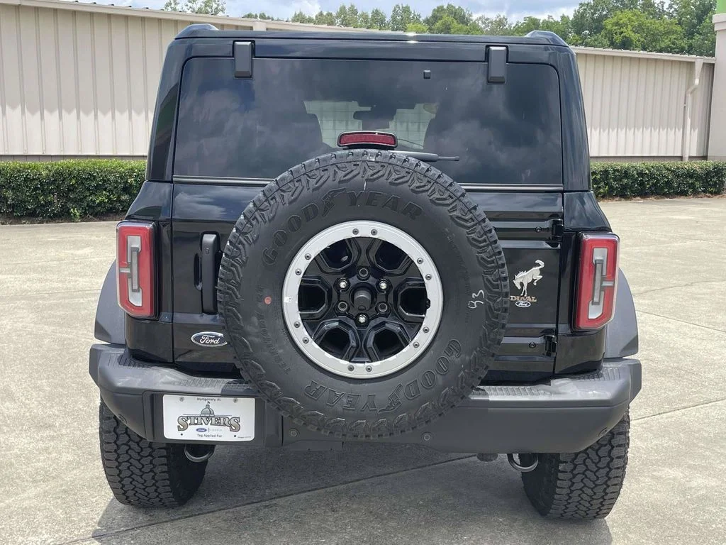 New 2025 Black Ford Badlands image 4