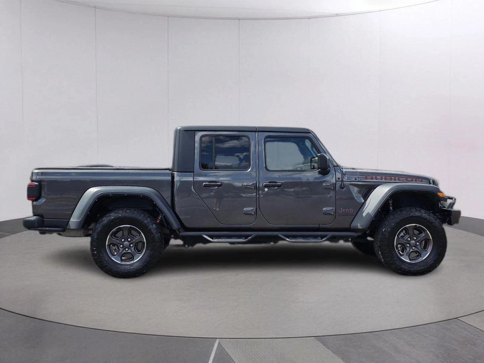 Used 2022 Granite Crystal Metallic Clearcoat Jeep Rubicon image 4