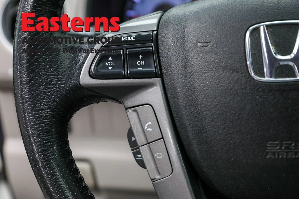 Used 2014 White Honda Touring image 14