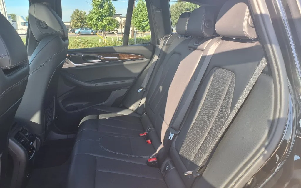 Used 2023 Black BMW sDrive30i image 14