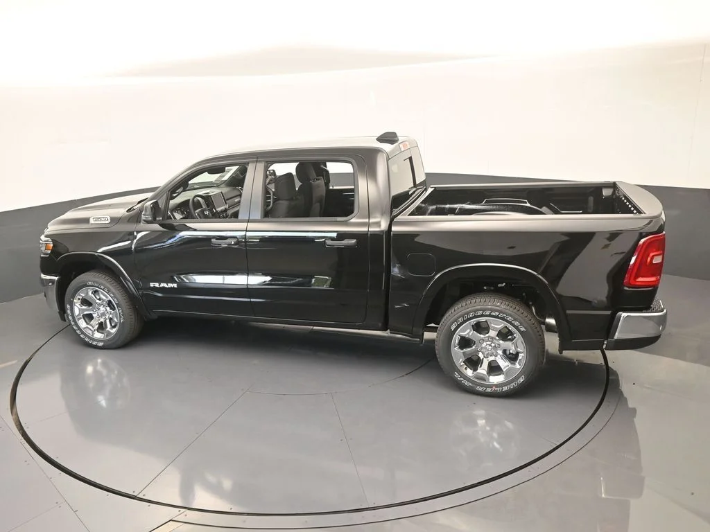 New 2026 Diamond Black Crystal Pearl-Coat Exterior Paint RAM Big Horn/Lone Star image 42