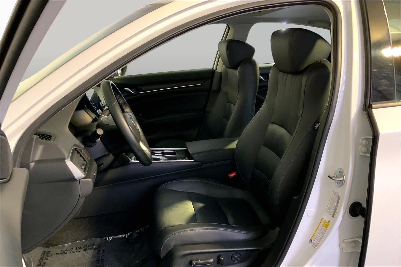 Used 2020 Platinum White Pearl Honda EX-L image 9