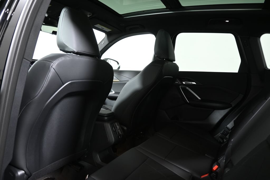 New 2026 Jet Black BMW xDrive28i image 32