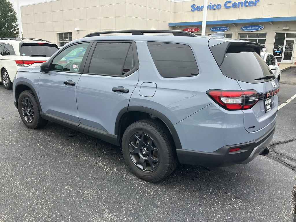 Certified Used 2026 Sonic Gray Pearl Honda TrailSport image 4