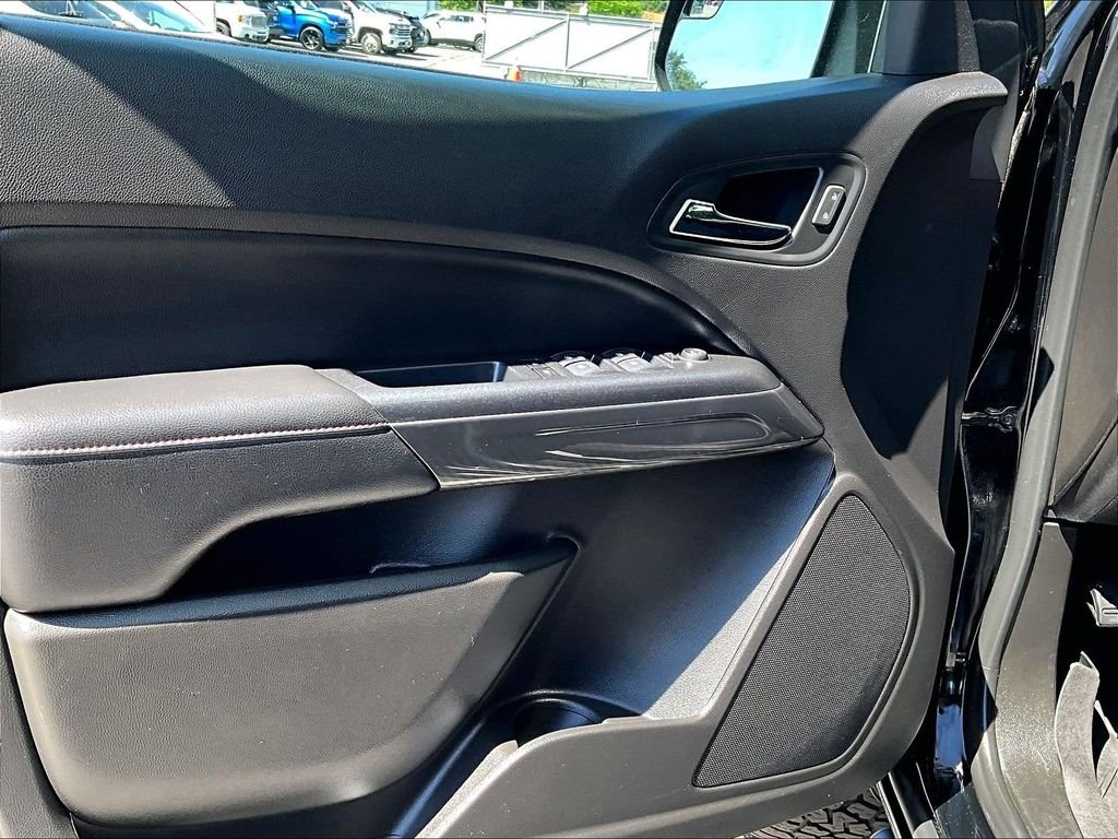 Used 2019 Black GMC All Terrain image 9