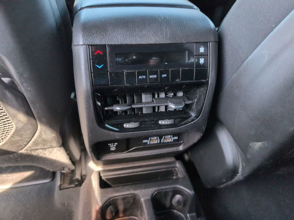 Used 2023 Gray Jeep Altitude image 23