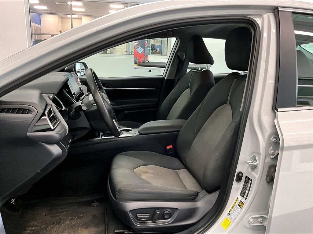 Used 2024 Ice Toyota LE image 10