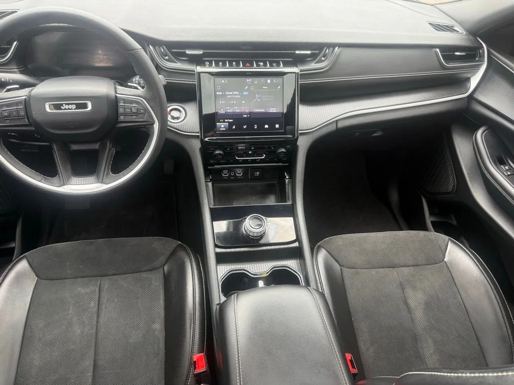 Used 2024 Black Jeep Altitude X image 40