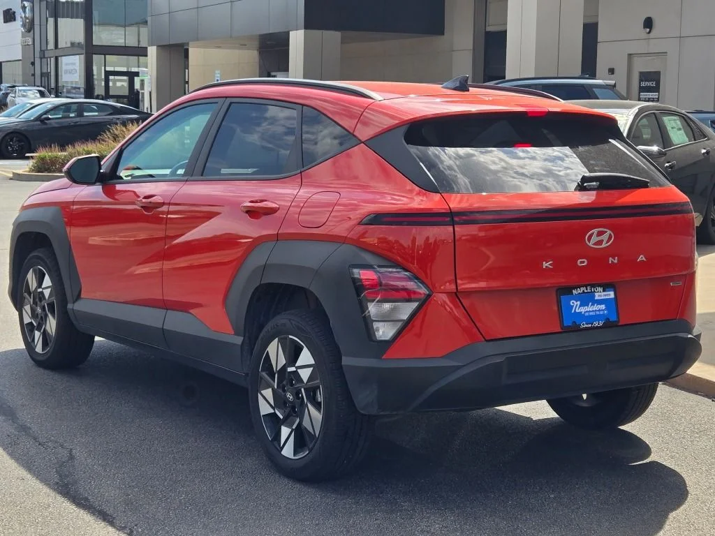 Used 2025 Orange Hyundai SEL image 14