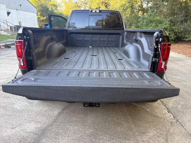 New 2027 Diamond Black Crystal Pearl-Coat Exterior Paint RAM Laramie image 23