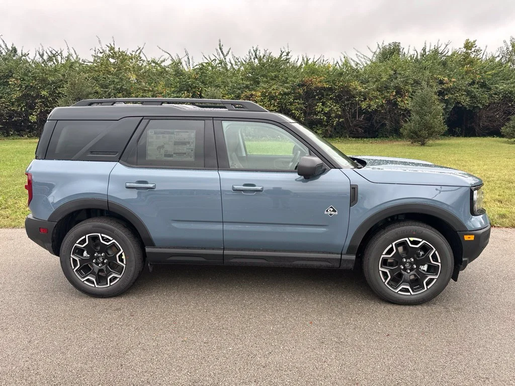 New 2026 Azure Gray Metallic Tri-Coat Ford Outer Banks® image 8