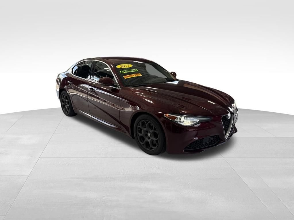 Used 2017 Red Alfa Romeo Base image 8