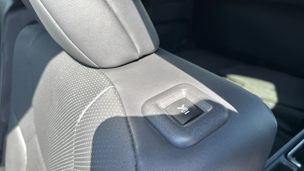 Used 2026  Lexus 500h F SPORT Performance Premium image 20