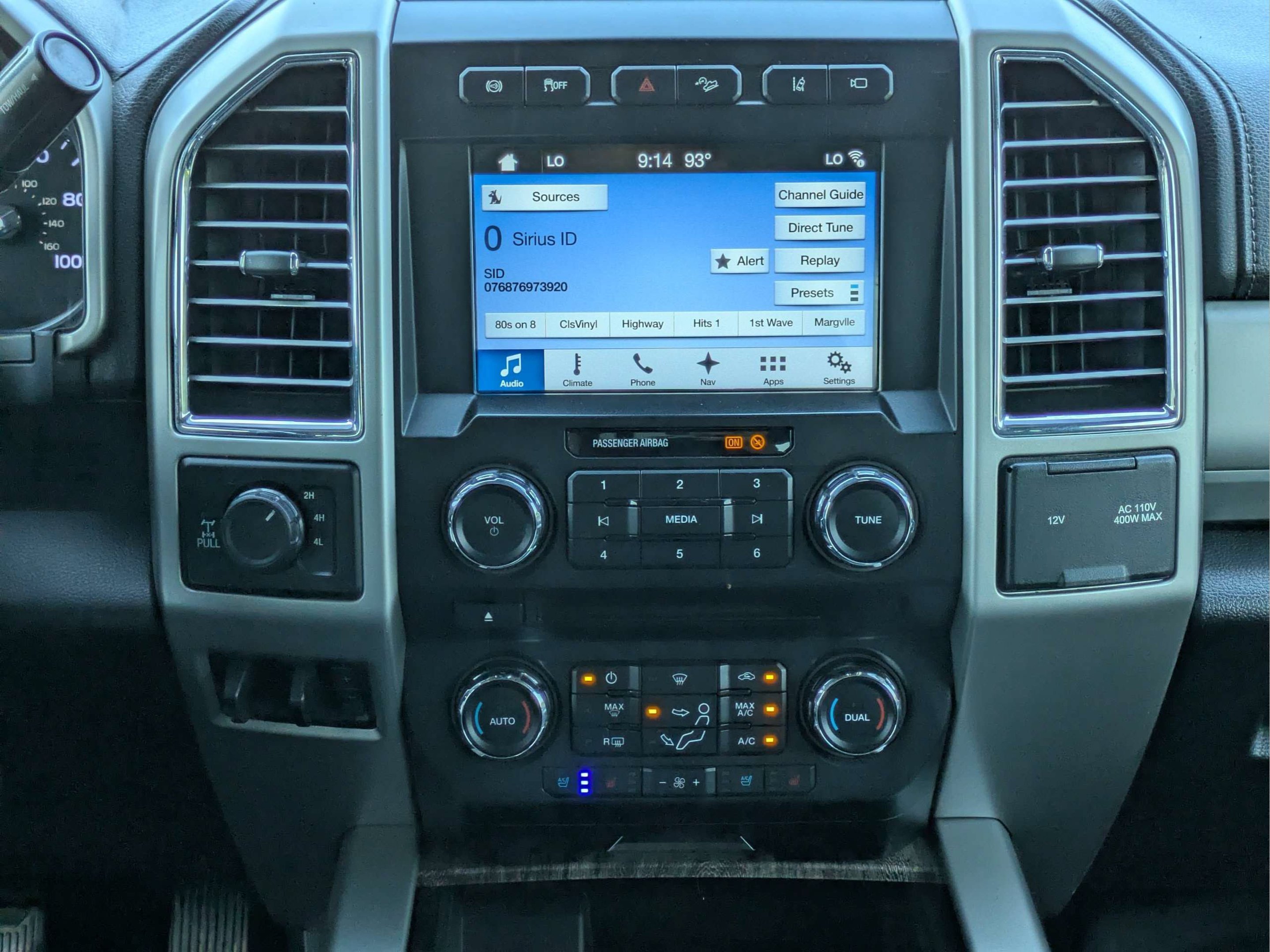 Used 2017 Magnetic Ford Lariat image 15