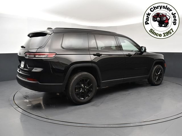 Used 2024 Black Jeep Altitude X image 6