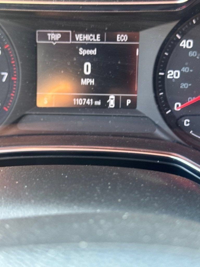 Used 2021 SUMMIT WHITE Chevrolet LT image 6
