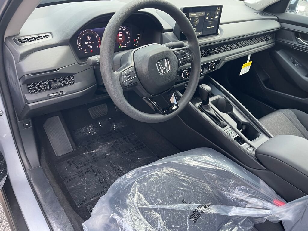 New 2026 Solar Silver Metallic Honda LX image 6