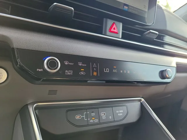 New 2026 Panthera Metal Kia EX image 18