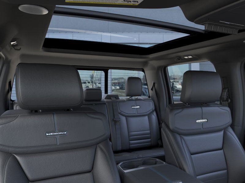 2026 Ford F-350 Super Duty Platinum - Photo 28