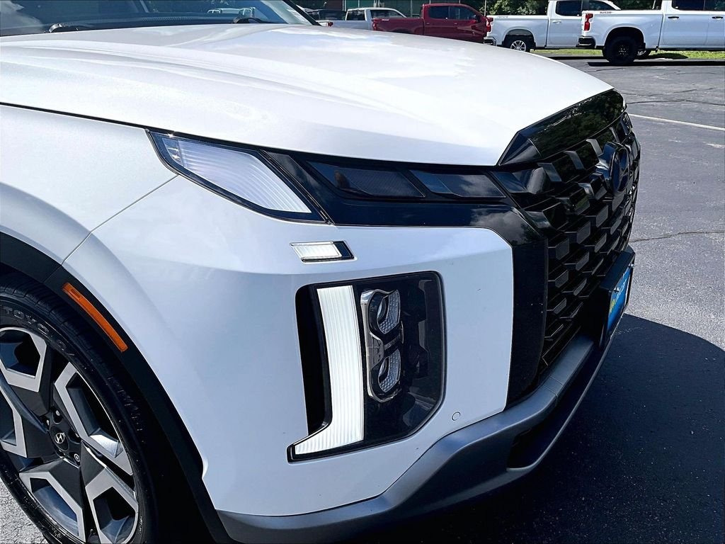 Used 2023 White Hyundai SEL image 34