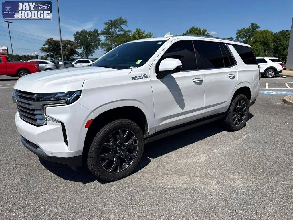 Used 2023 Iridescent Pearl Tricoat Chevrolet High Country image 2