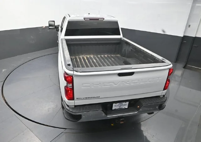 Used 2021 White Chevrolet Work Truck image 21