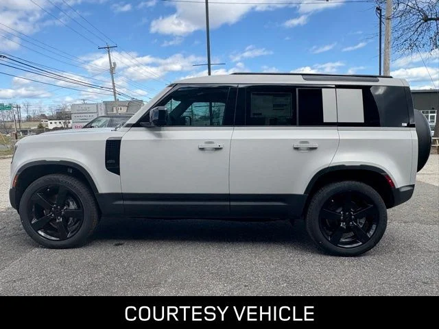 Certified Used 2026 Borasco Grey Metallic Land Rover S image 3