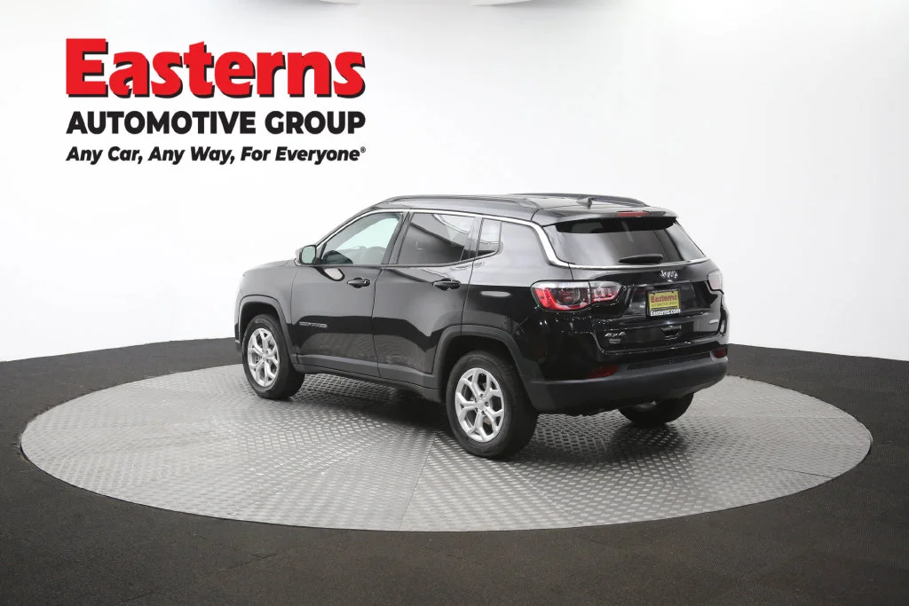 Used 2024 Black Jeep Latitude image 63